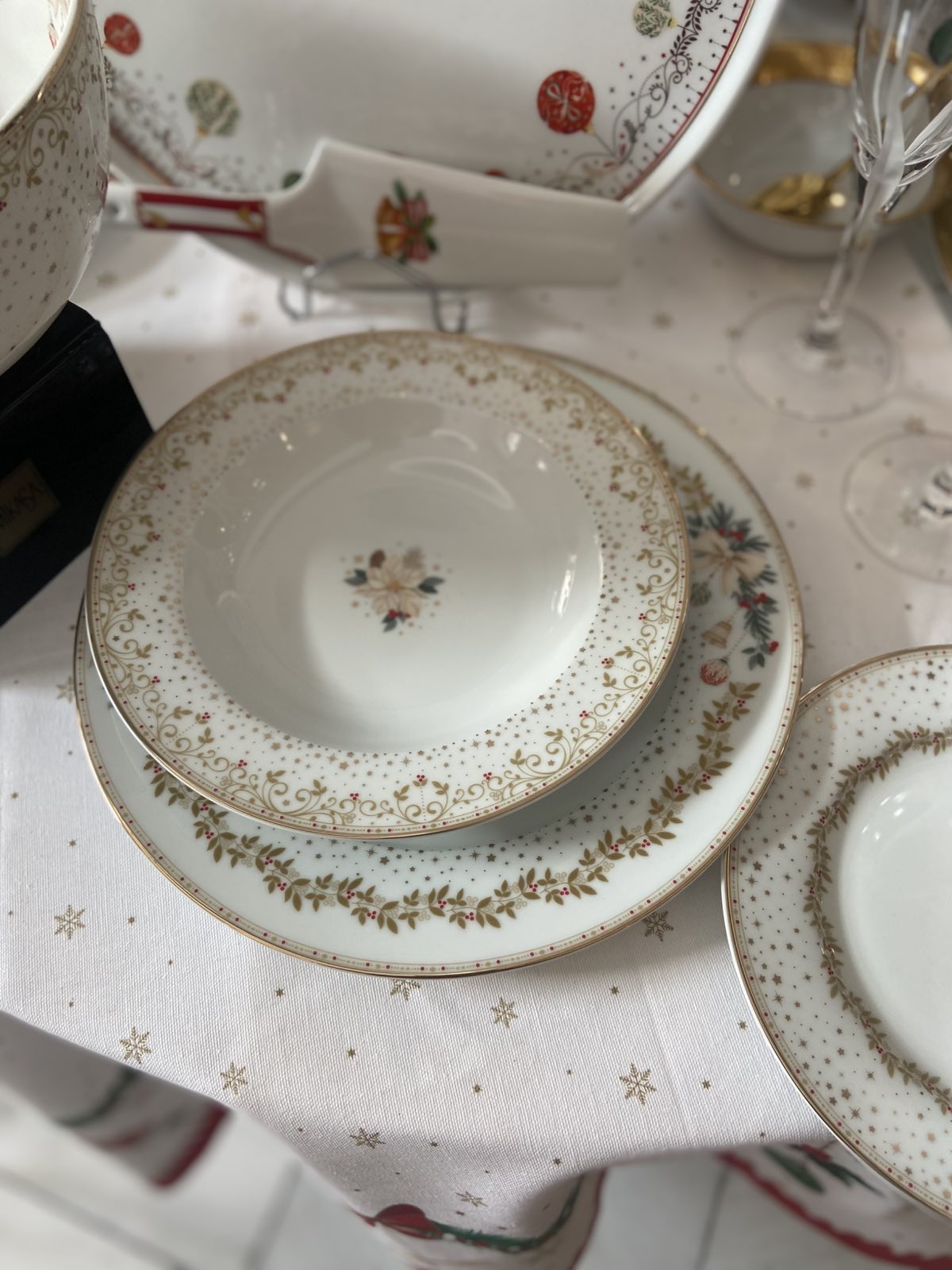 CHRIST SERVE CHRIST SERVE